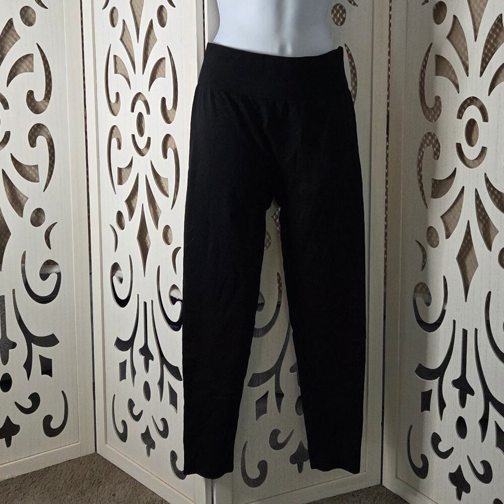 OQQ Black High Rise Leggings Womens Medium Stretch Athleisure NWOT Pull On